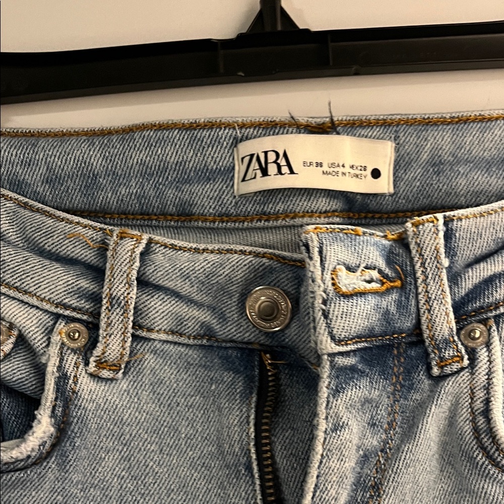 Zara Light Blue Ripped Jeans - Picture 2 of 6